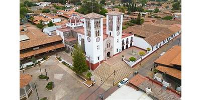 Fotos de LA MANZANILLA DE LA PAZ